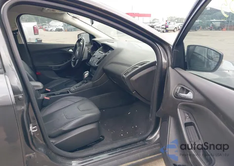 2015 Ford Focus Se z USA, uszkodzony, nr VIN 1FADP3F28FL231197